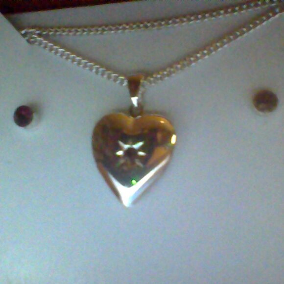 heart with amethyst necklace and ear studs set - Picture 1 of 1